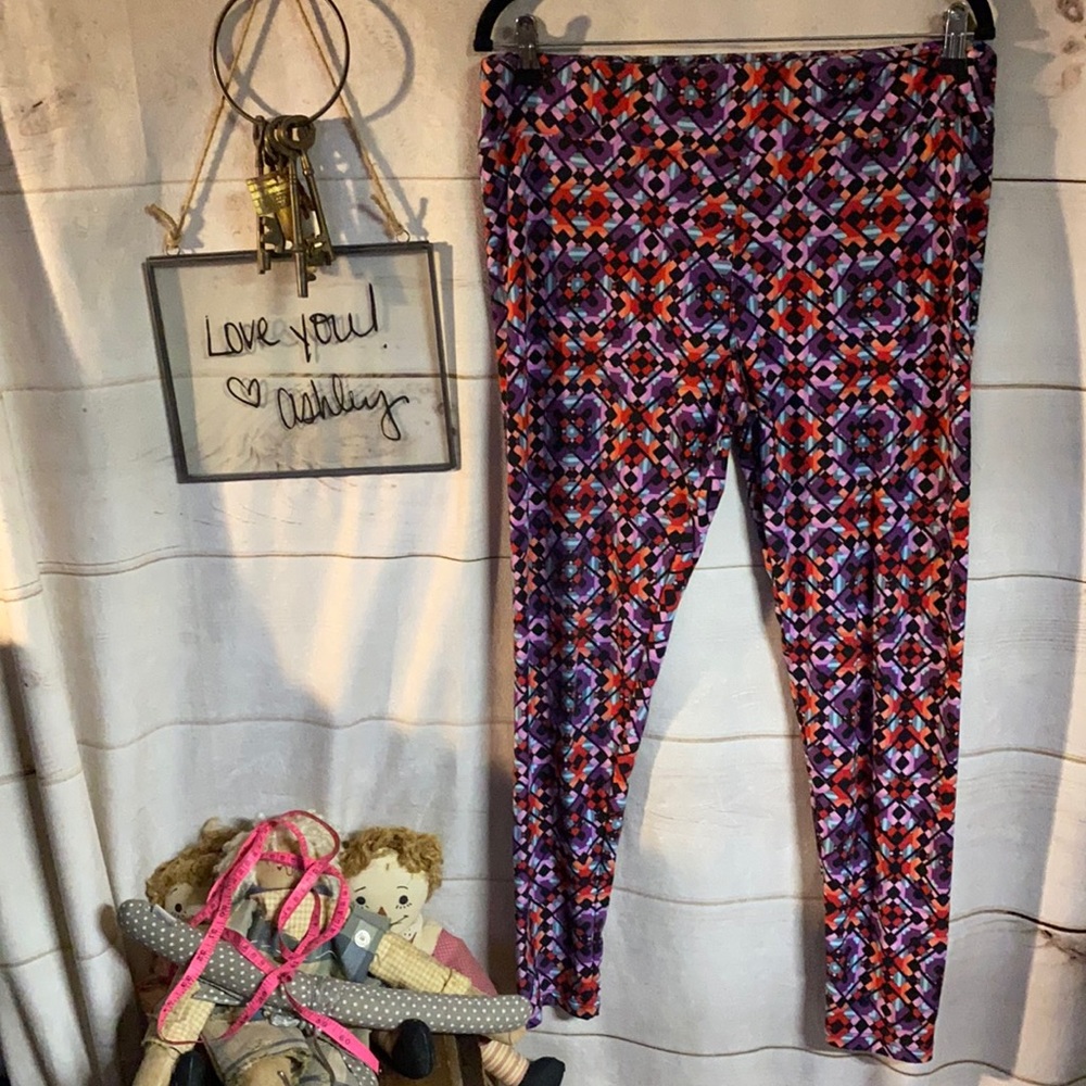 Lularoe; Colorful; Leggings; Tall & Curvy